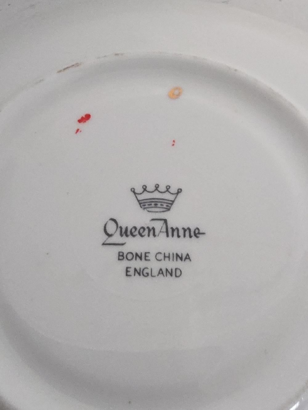 vintage Queen Anne bone china tea cup and saucer set featuring a gold chintz - Picture 5 of 7